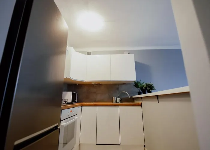 High Standard-university District * Лодзь